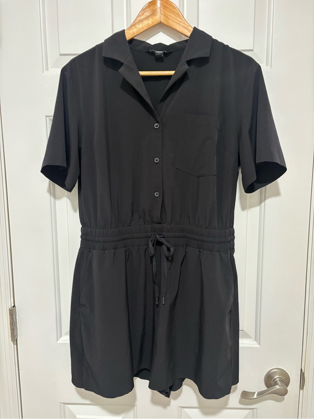 Athleta Avenue romper Black Short-Sleeve Drawstring Waist Romper Dress medium